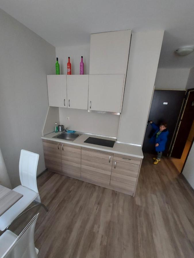 Charming Studio In Sorrento Sole Mare Sveti Vlas Eksteriør billede
